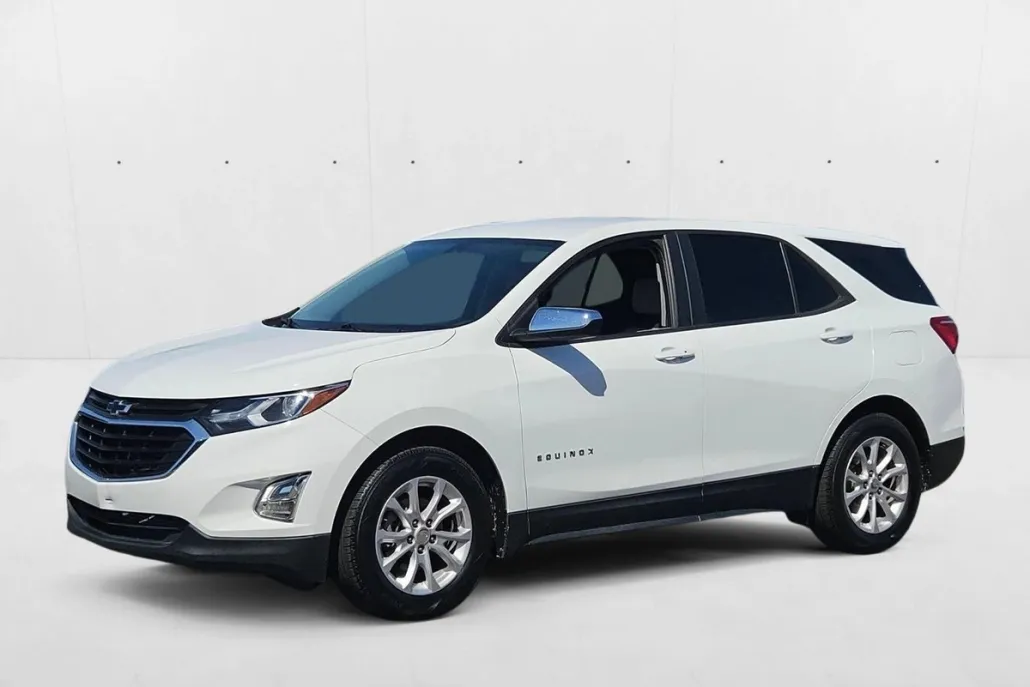 2020 Chevrolet Equinox LS photo 1