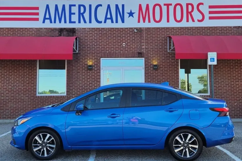 2021 Nissan Versa 1.6 SV photo 1