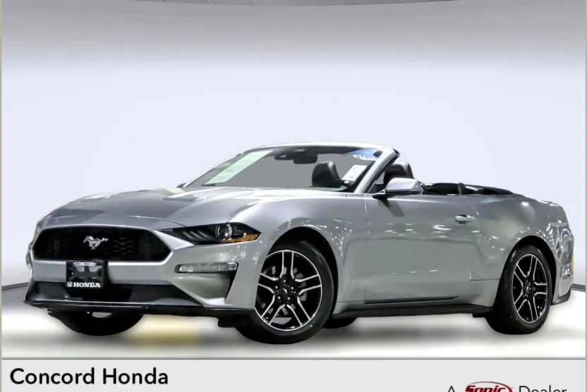 2023 Ford Mustang Convertible photo 1