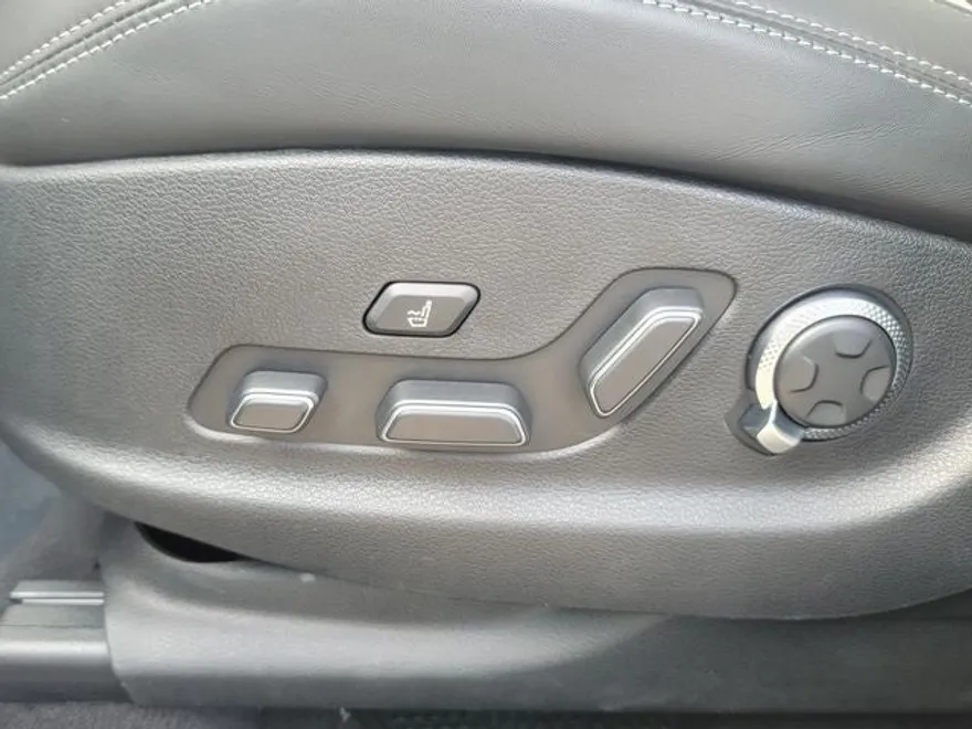 2024 Genesis GV70 3.5T Sport photo 33