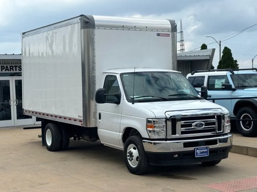 2024 Ford E-350 photo 1