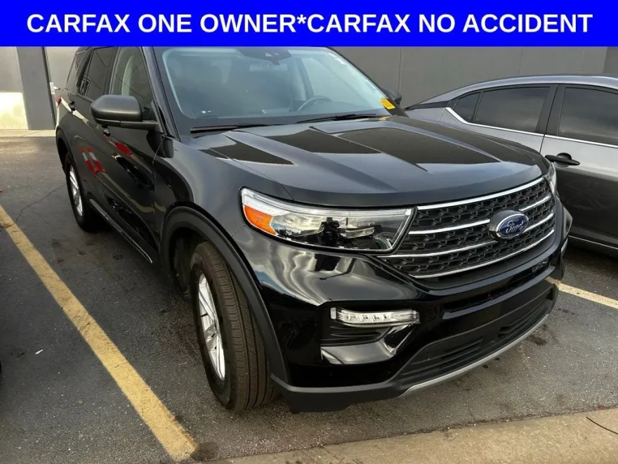 2022 Ford Explorer XLT photo 1