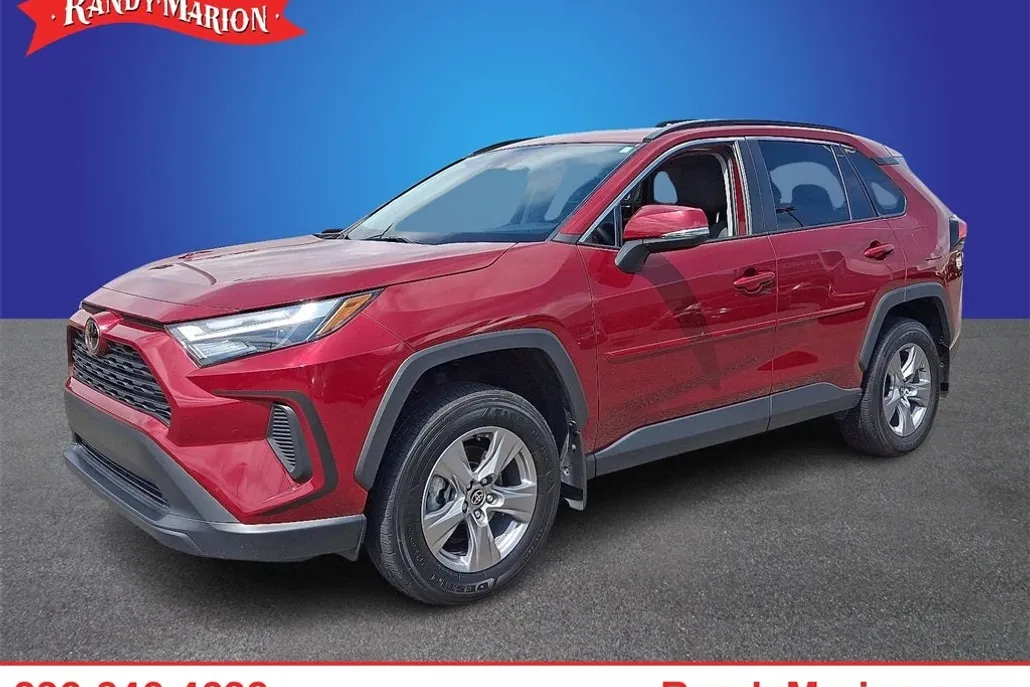 2024 Toyota RAV4 XLE photo 1