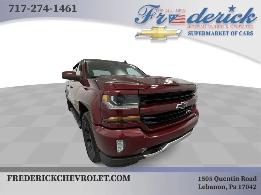2017 Chevrolet Silverado 1500 LT photo 1