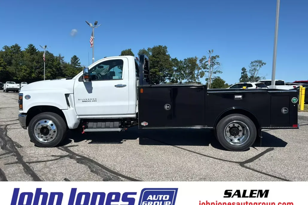 2024 Chevrolet Silverado 5500HD Work Truck photo 1