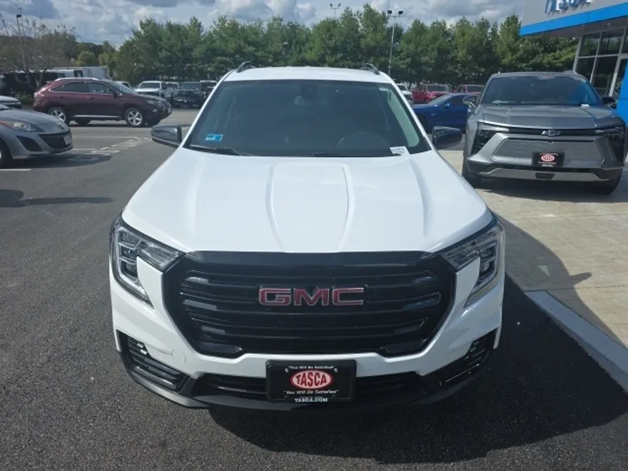 2022 Gmc Terrain SLE photo 1