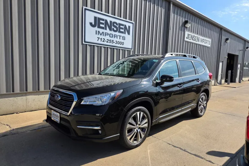2022 Subaru Ascent Limited photo 1