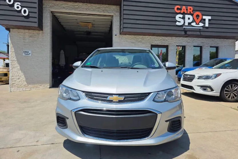 2018 Chevrolet Sonic LS photo 1