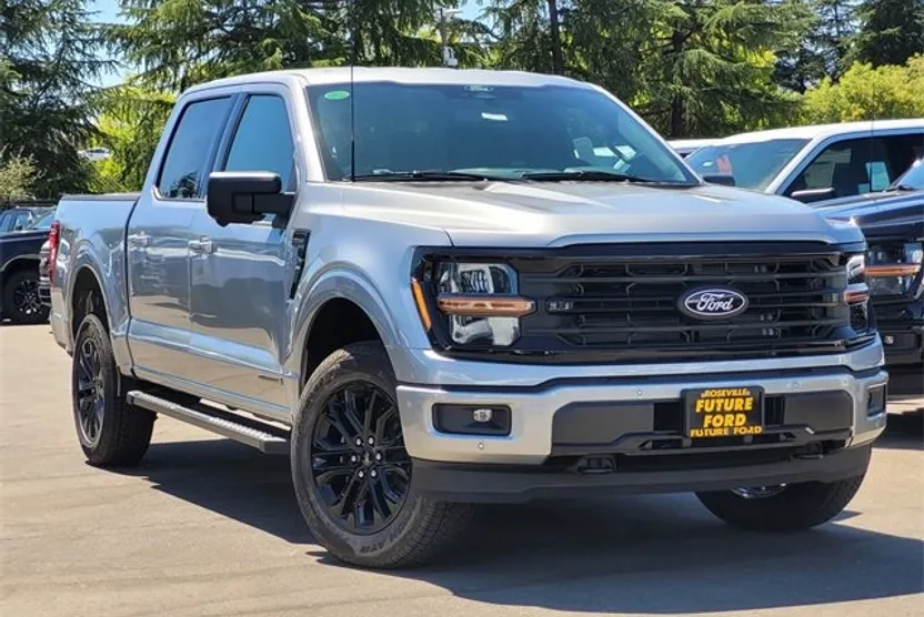2025 Ford F-150 XLT photo 1