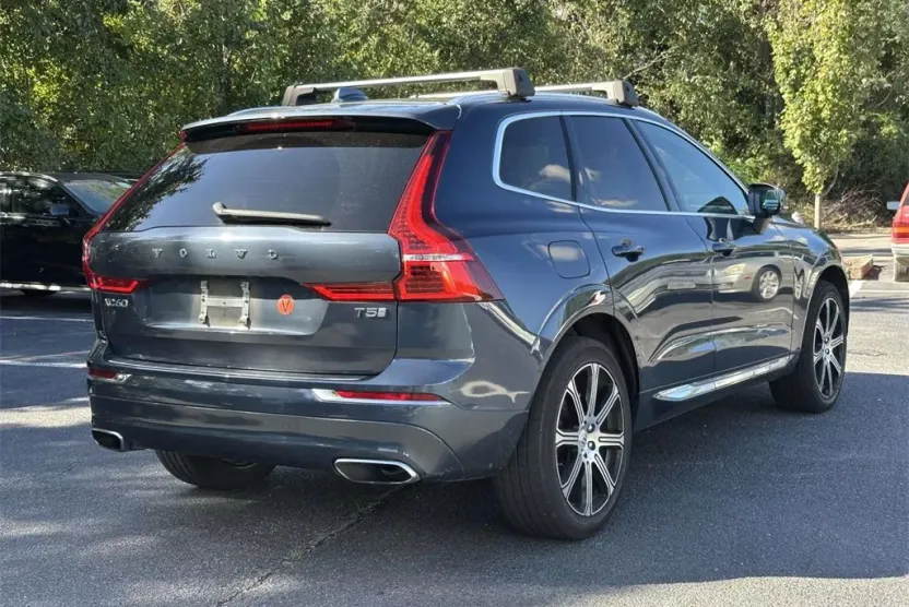 2020 Volvo XC60 T5 Inscription photo 1