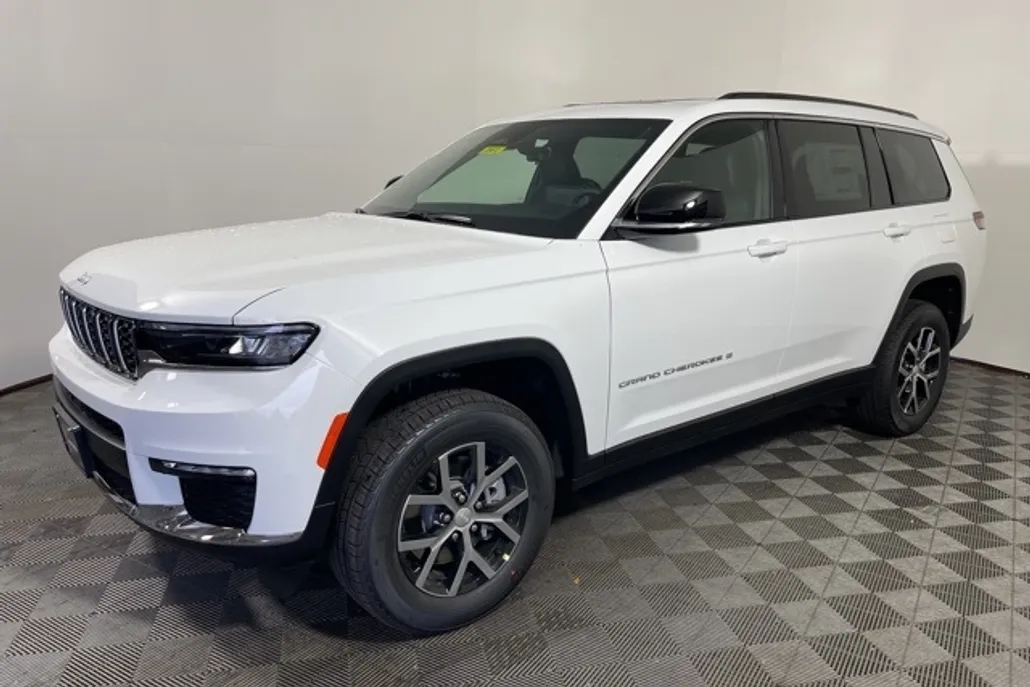 2025 Jeep Grand Cherokee Limited photo 1