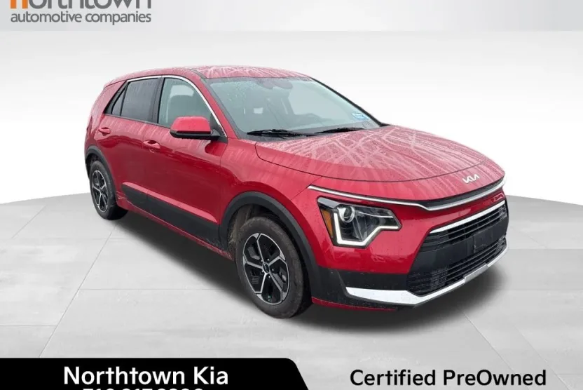 2024 Kia Niro LX photo 1