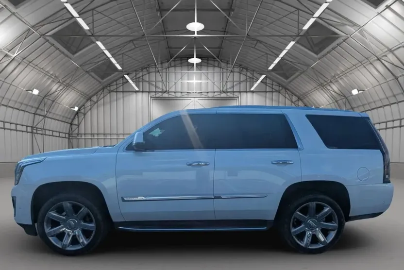 2017 Cadillac Escalade Luxury Sport photo 1