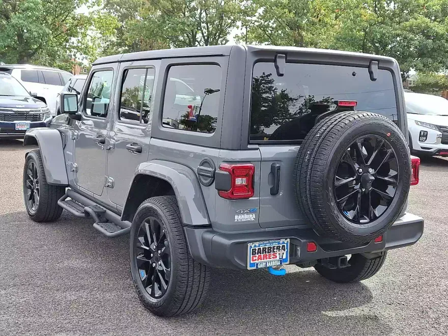 2023 Jeep Wrangler 4xe Sahara photo 1