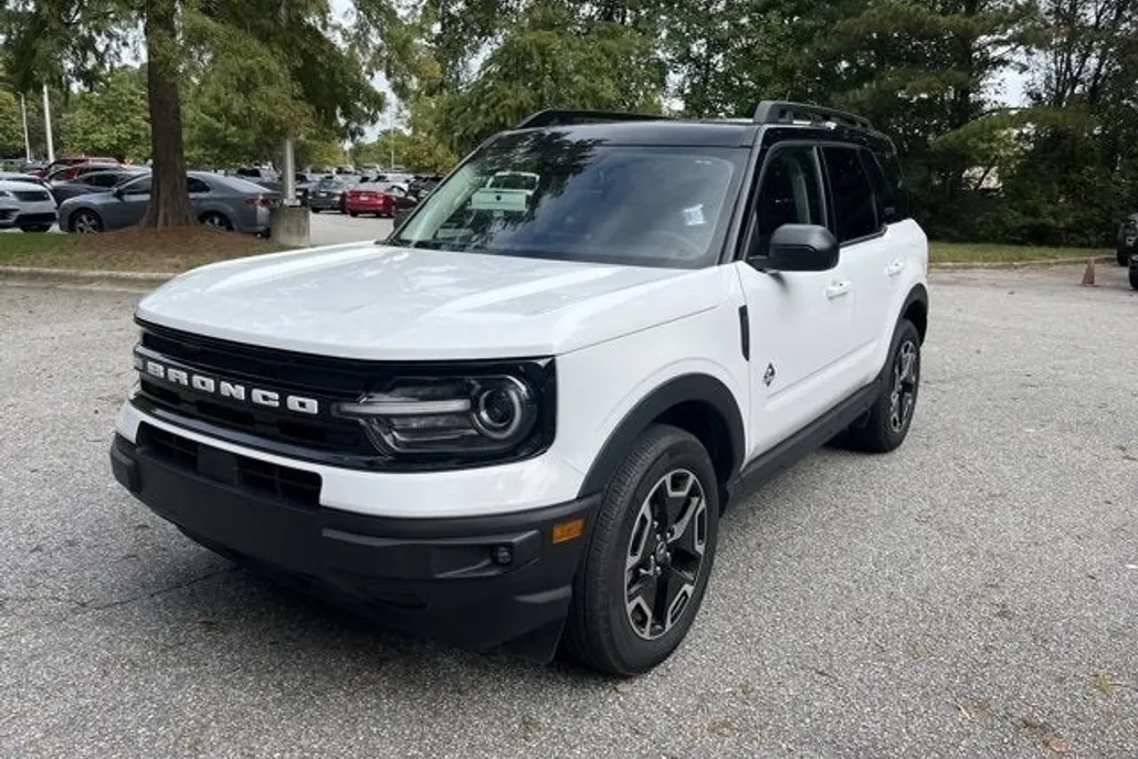 2024 Ford Bronco Sport Outer Banks photo 1