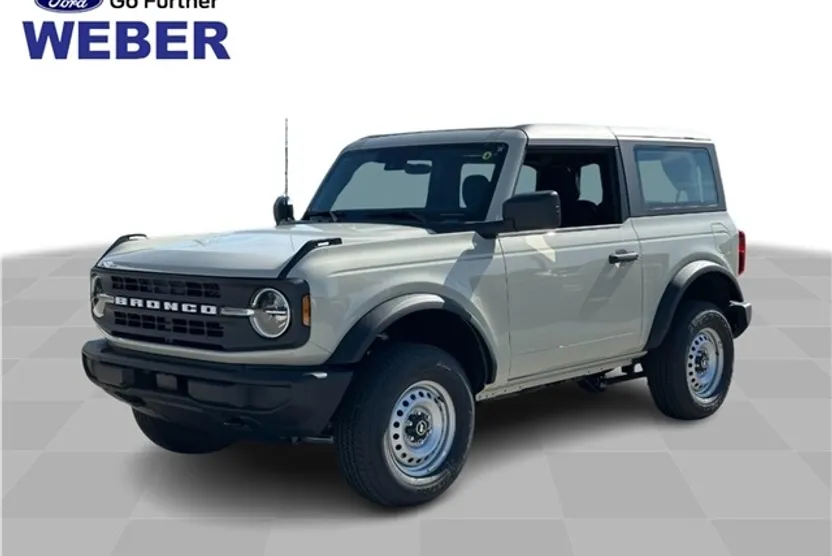 2025 Ford Bronco Base photo 1