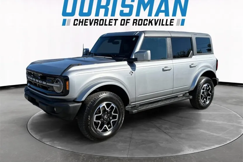 2024 Ford Bronco Outer Banks photo 1