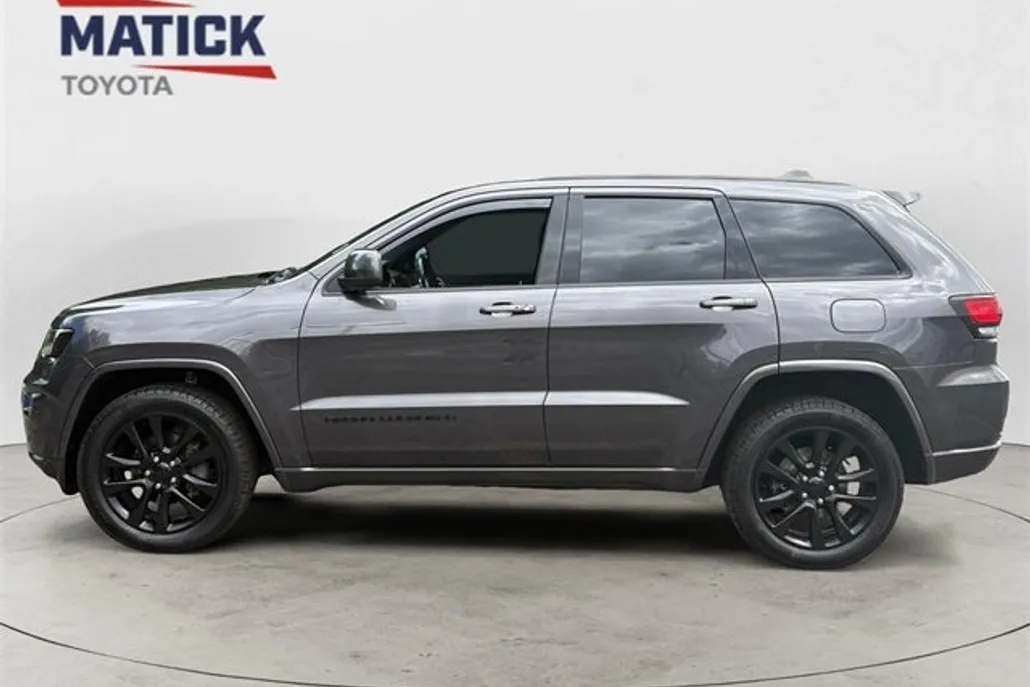 2019 Jeep Grand Cherokee Altitude photo 1