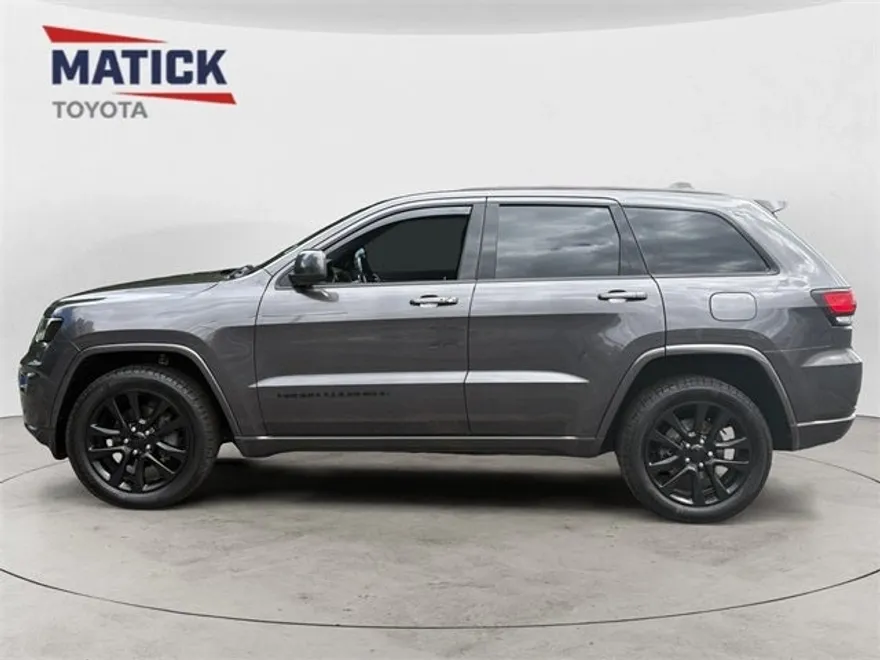 2019 Jeep Grand Cherokee Altitude photo 1