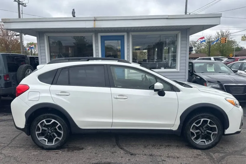 2017 Subaru Crosstrek 2.0i Premium photo 1
