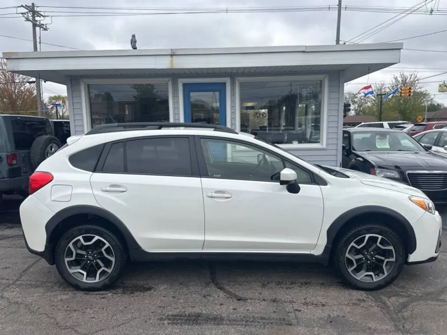 2017 Subaru Crosstrek 2.0i Premium photo 1
