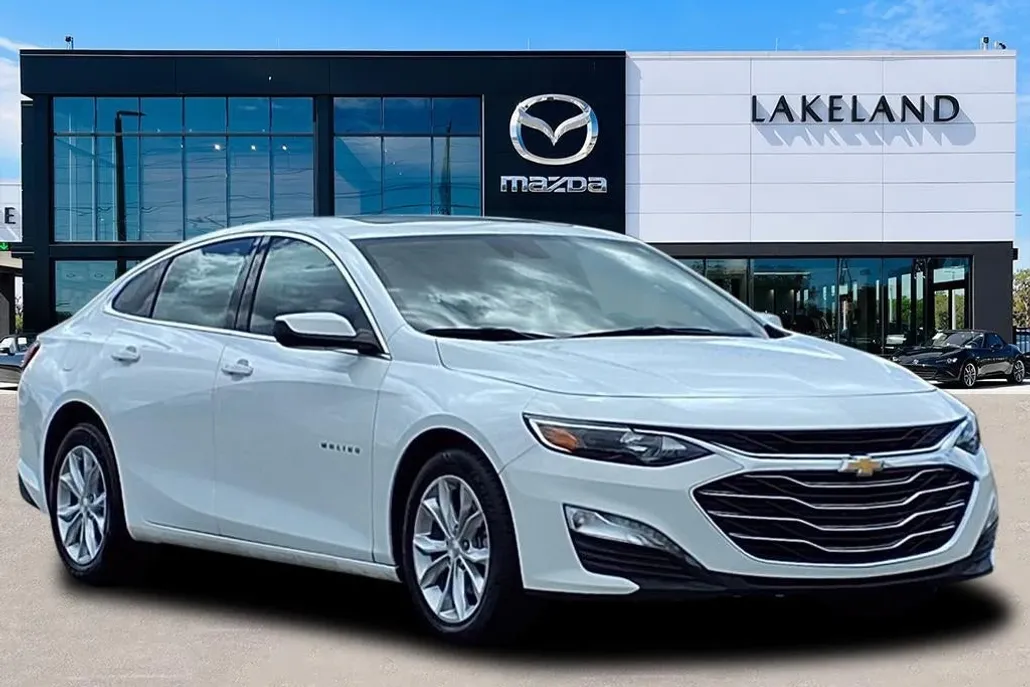 2024 Chevrolet Malibu 1LT photo 1