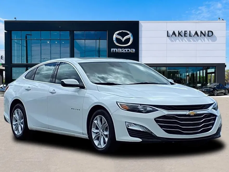 2024 Chevrolet Malibu 1LT photo 1