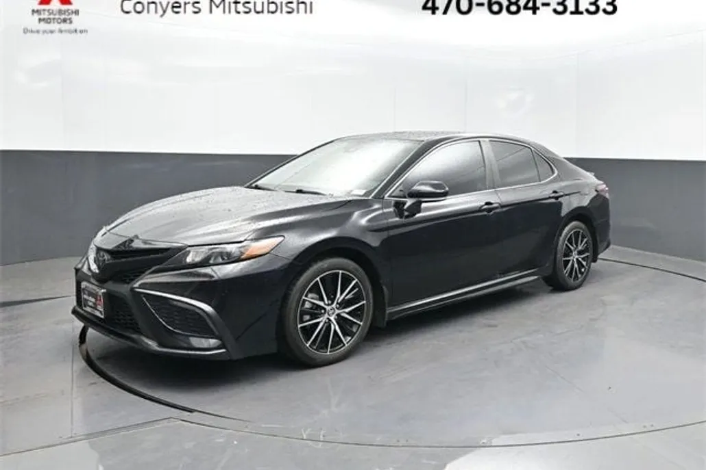 2024 Toyota Camry SE photo 1