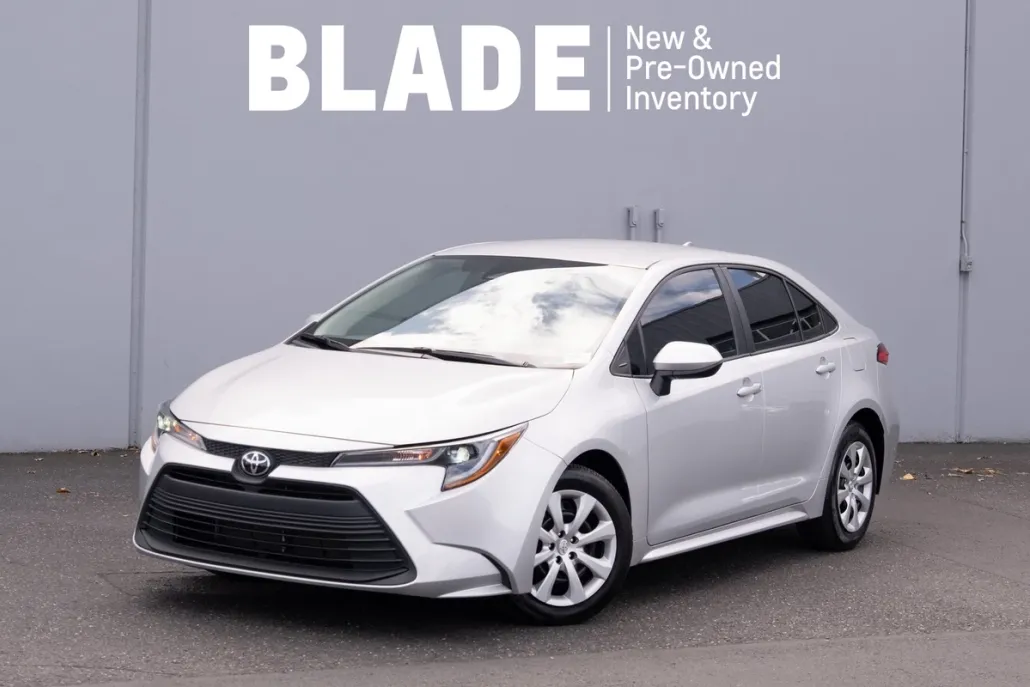 2024 Toyota Corolla LE photo 1