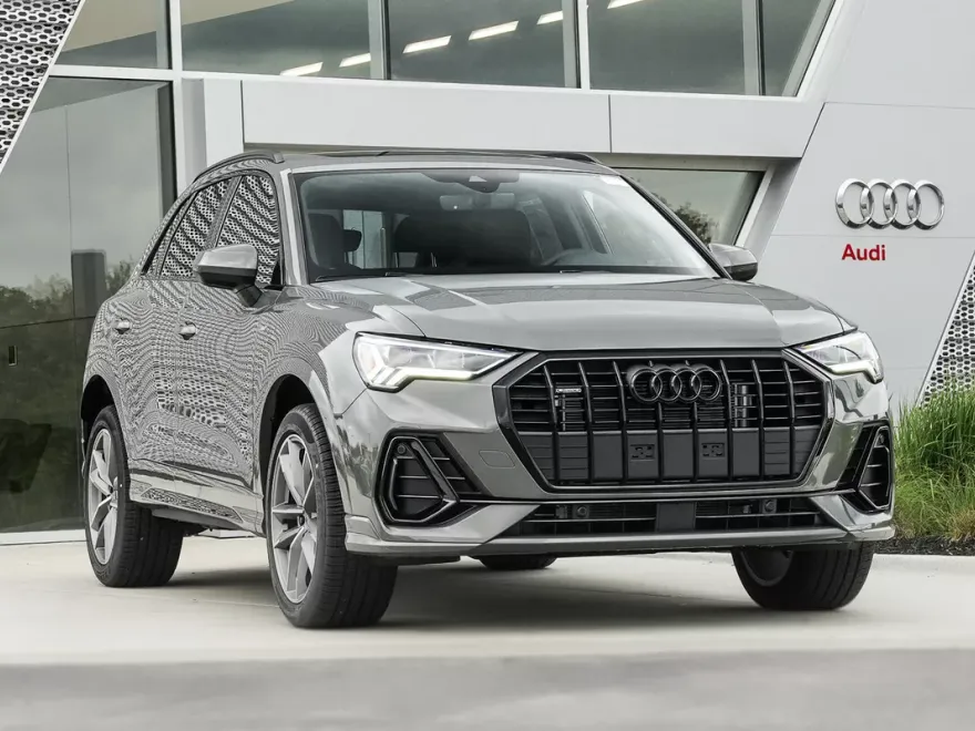 2025 Audi Q3 S line Premium photo 1