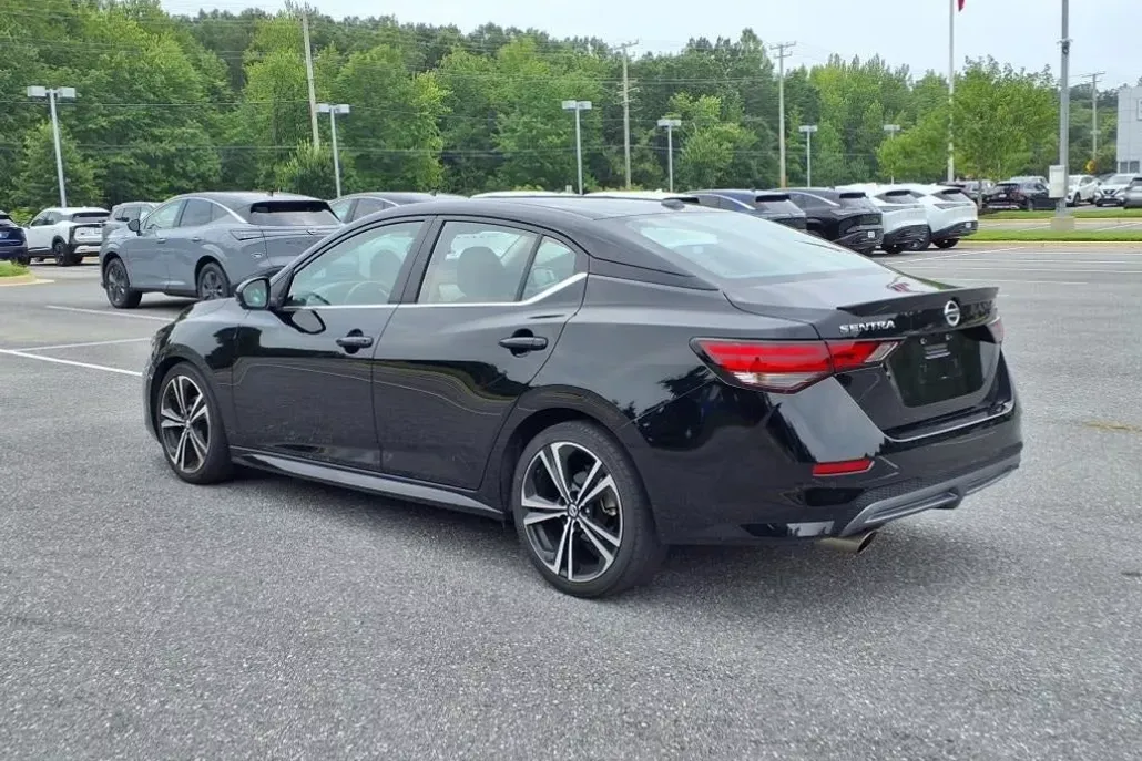 2023 Nissan Sentra SR Premium photo 1