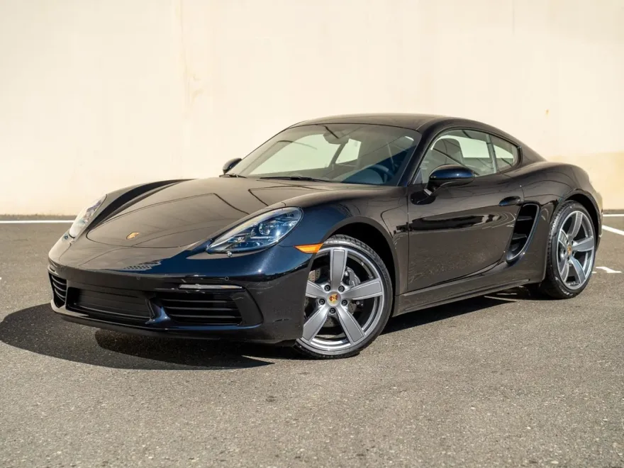 2025 Porsche Cayman photo 1