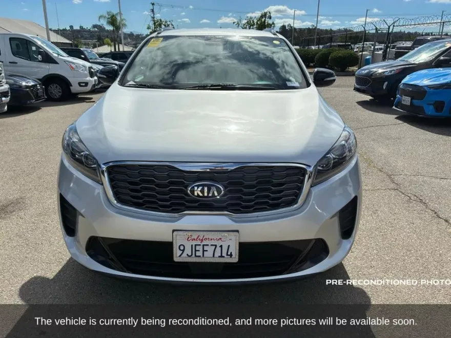 2020 Kia Sorento S photo 1
