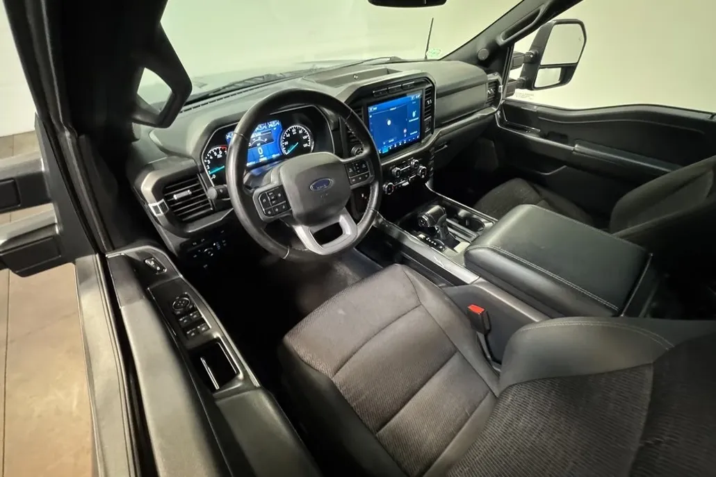 2023 Ford F-150 XLT photo 1
