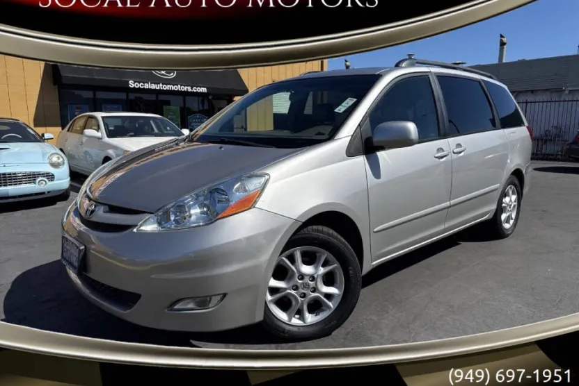 2006 Toyota Sienna XLE photo 1