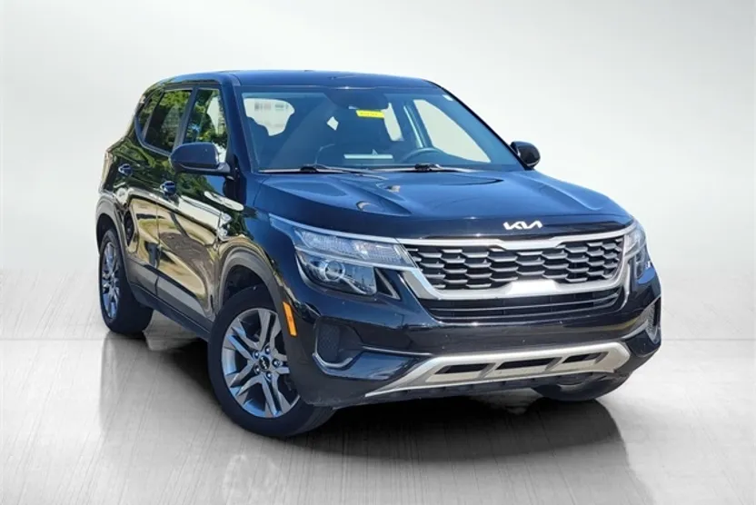 2022 Kia Seltos LX photo 1