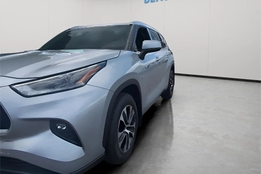 2021 Toyota Highlander Hybrid XLE photo 1