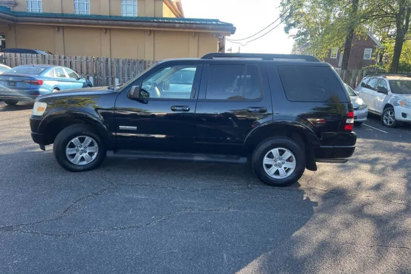 2008 Ford Explorer XLT photo 1