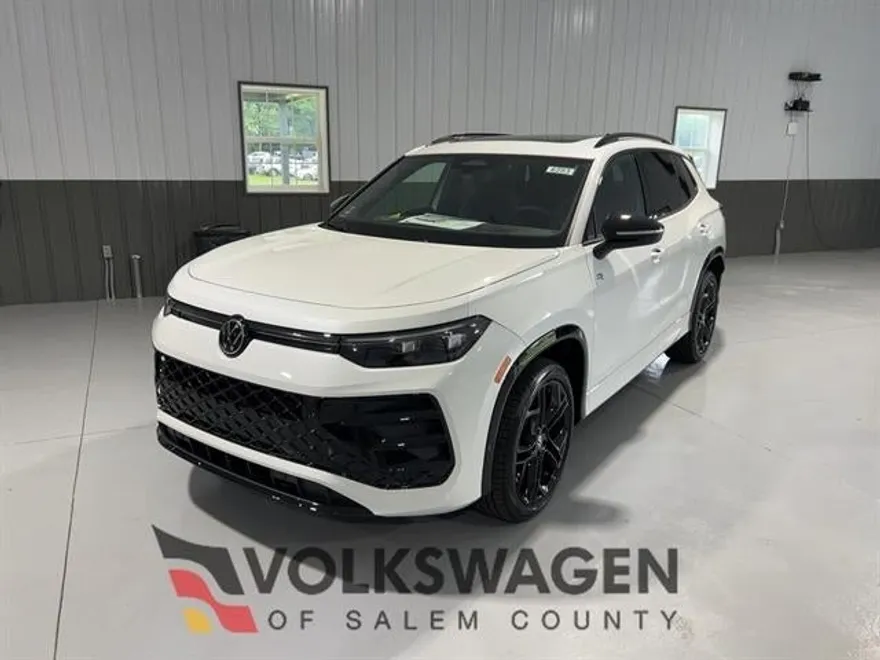2025 Volkswagen Tiguan SE R-Line Black photo 1