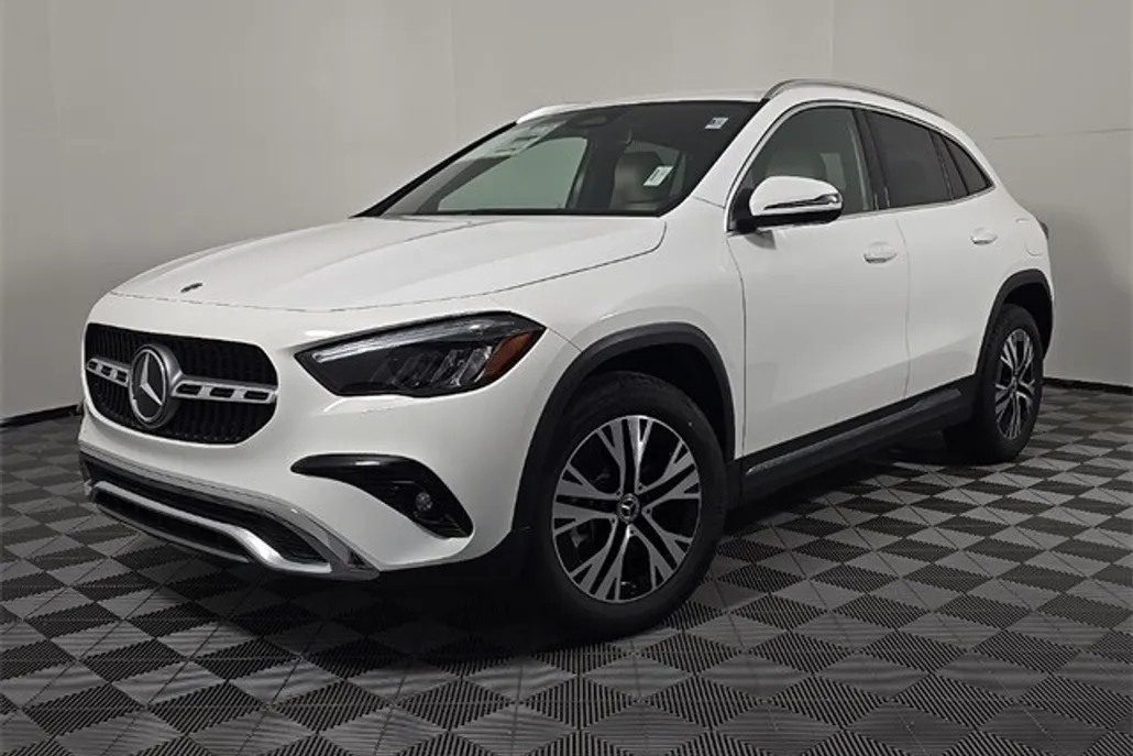 2025 Mercedes Benz GLA 250 4MATIC photo 1
