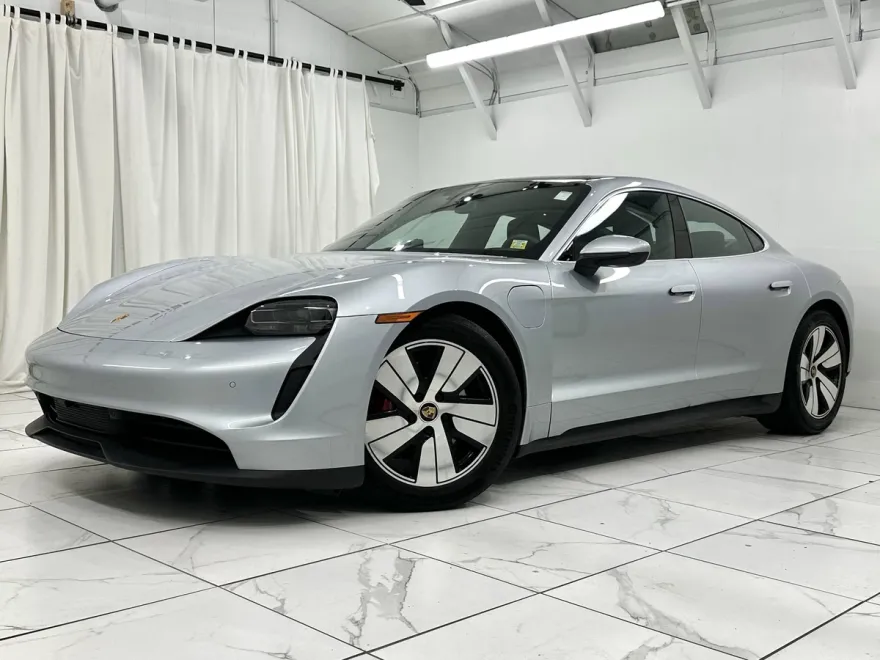 2022 Porsche Taycan 4S photo 1