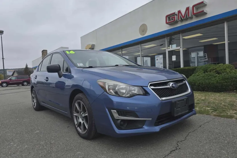 2016 Subaru Impreza 2.0i photo 1