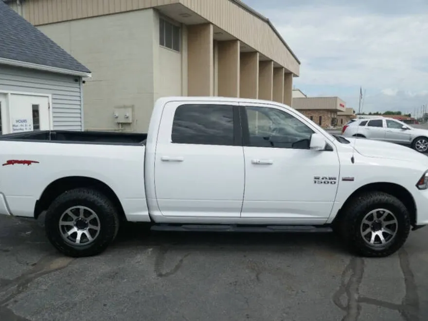 2016 Ram 1500 Sport photo 1