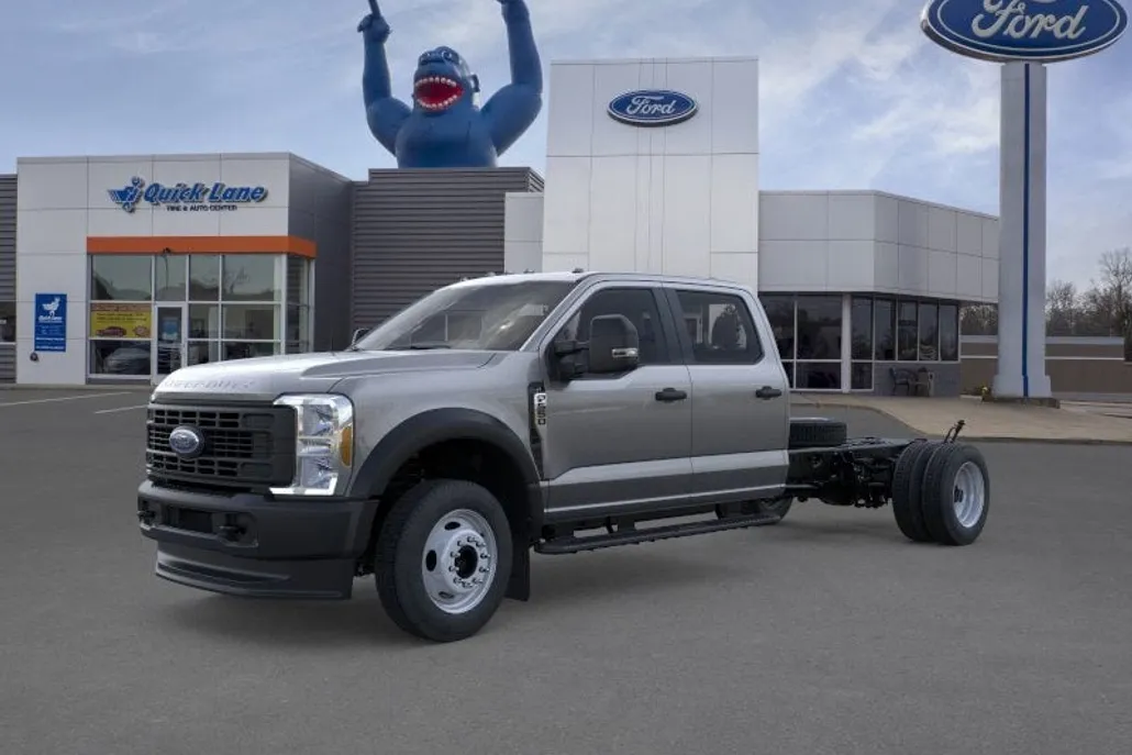 2026 Ford F-550 XL photo 1