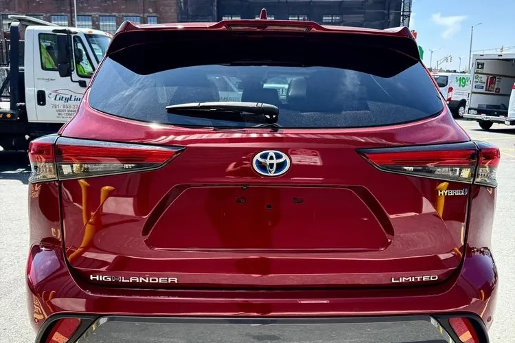 2020 Toyota Highlander Hybrid Limited photo 1