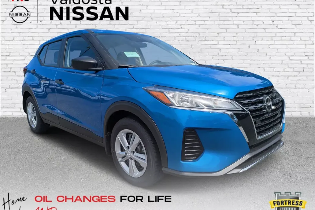 2025 Nissan Kicks Play S photo 1