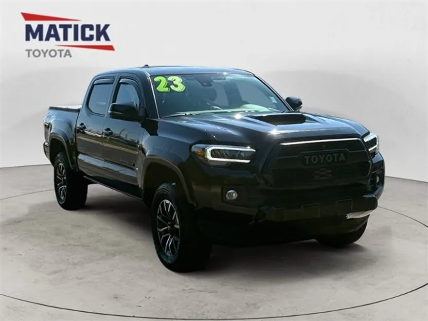 2023 Toyota Tacoma TRD Sport V6 photo 1