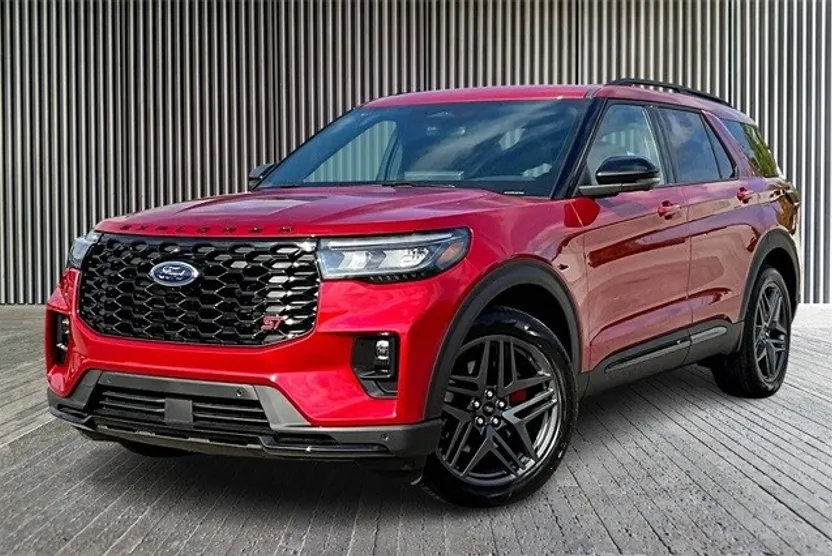 2025 Ford Explorer ST photo 1