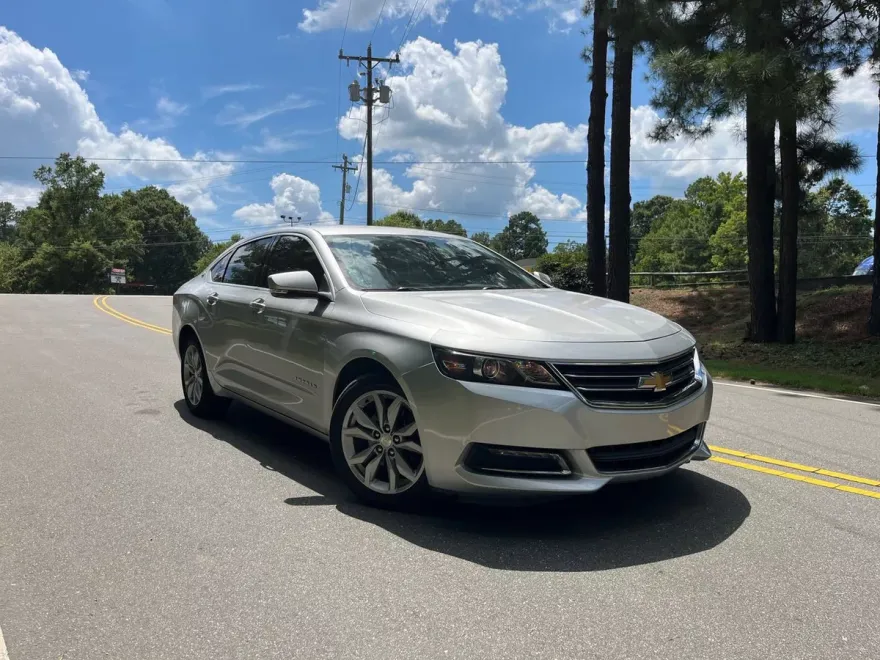 2018 Chevrolet Impala 1LT photo 1