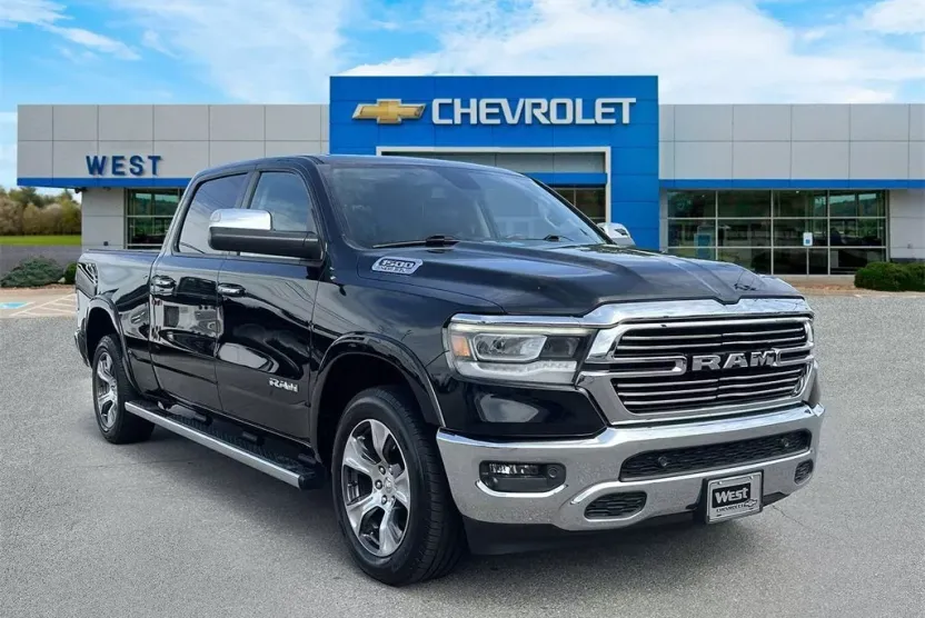 2019 Ram 1500 Laramie photo 1